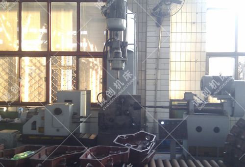 單（dān）缸機齒輪室蓋三（sān）麵鑽孔機床